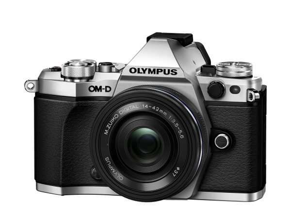 Olympus Om D E M5 Mark Ii Järjestelmäkamera Runko Hopea + 14 42mm Ez Pannukakkuobjektiivi Musta